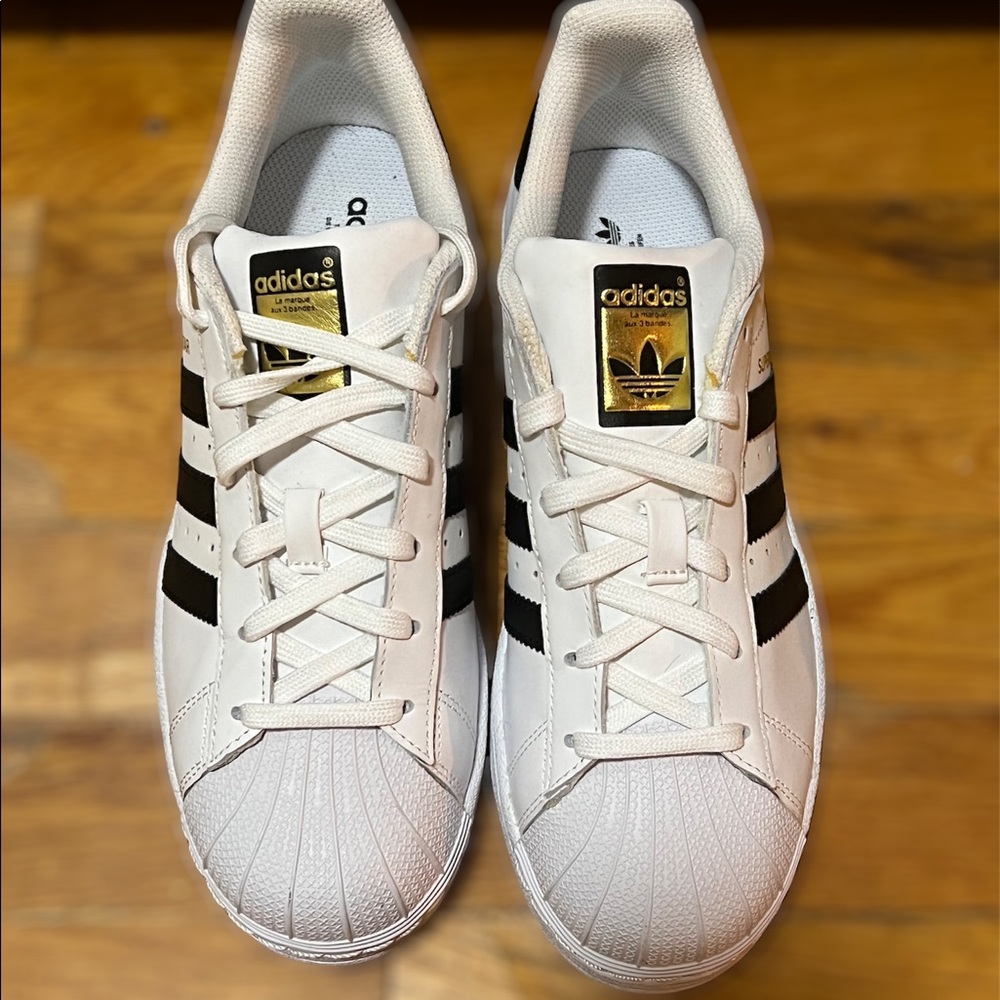 New Adidas Superstar Shoes White with Black Straps Size US 7